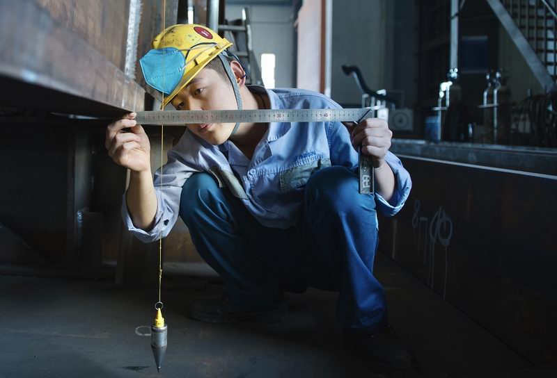 11、《一丝不苟》范锦红摄影.jpg 11、《一丝不苟》范锦红摄影.jpg