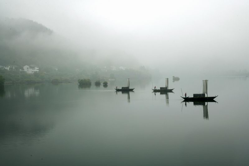 1、最佳作品:何川苏《瓯江帆影》.jpg 1、最佳作品:何川苏《瓯江帆影》.jpg